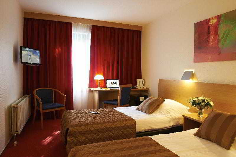 Bastion Hotel Roosendaal Eksteriør billede