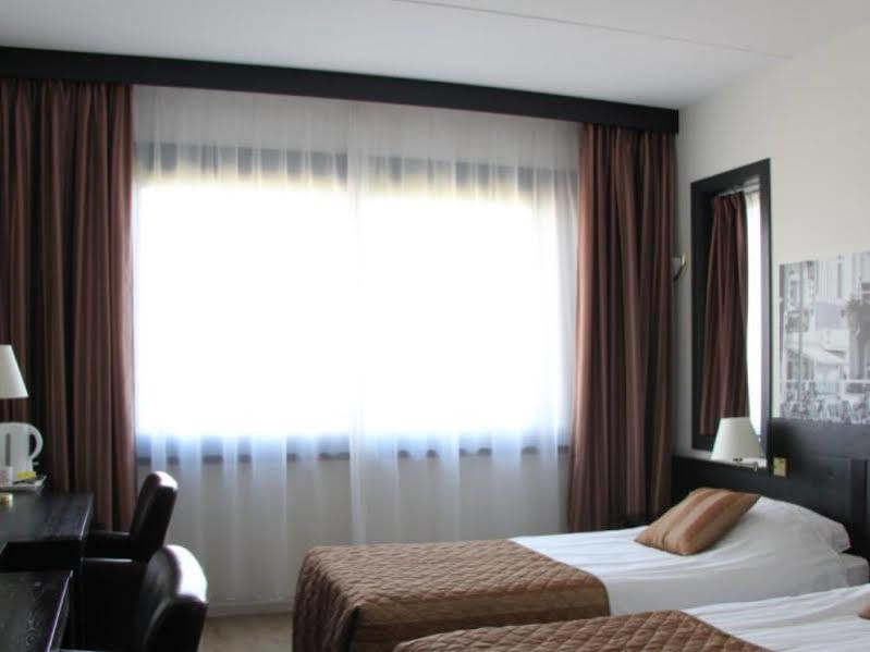Bastion Hotel Roosendaal Eksteriør billede